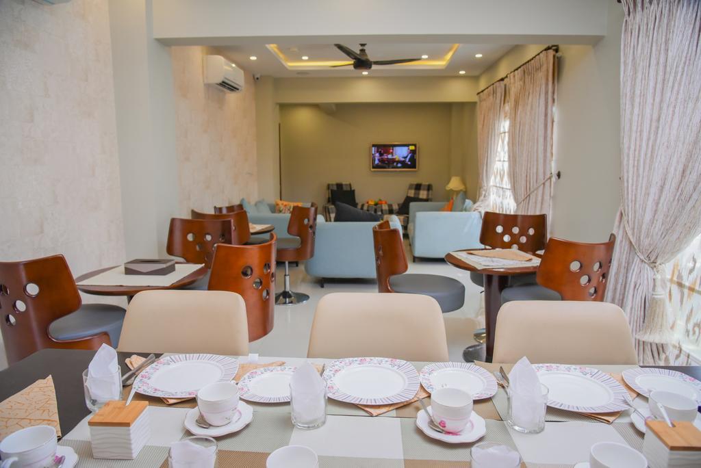 Orchards Cottage Hotel Карачи Экстерьер фото