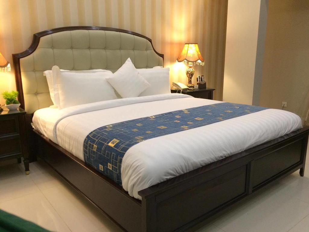 Orchards Cottage Hotel Карачи Экстерьер фото